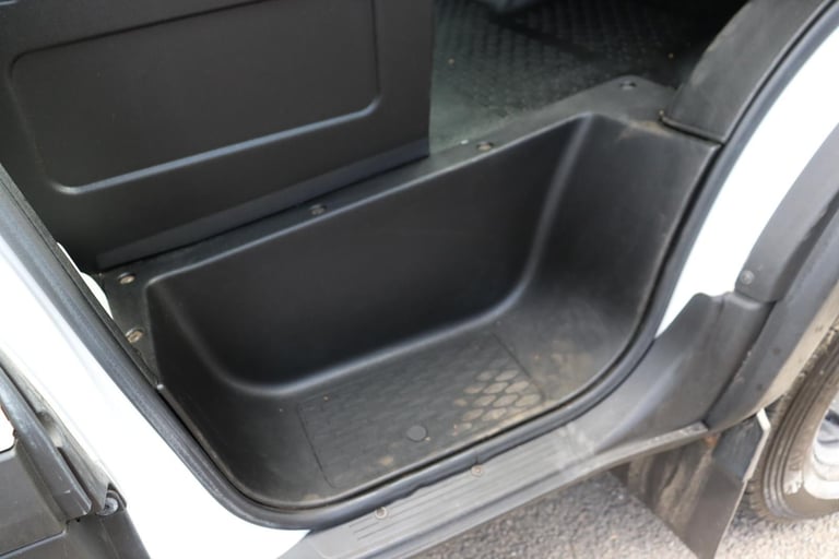 IVECO DAILY 70-180 DYSON SLIDE AND TILT RECOVERY L.H.D (2021)