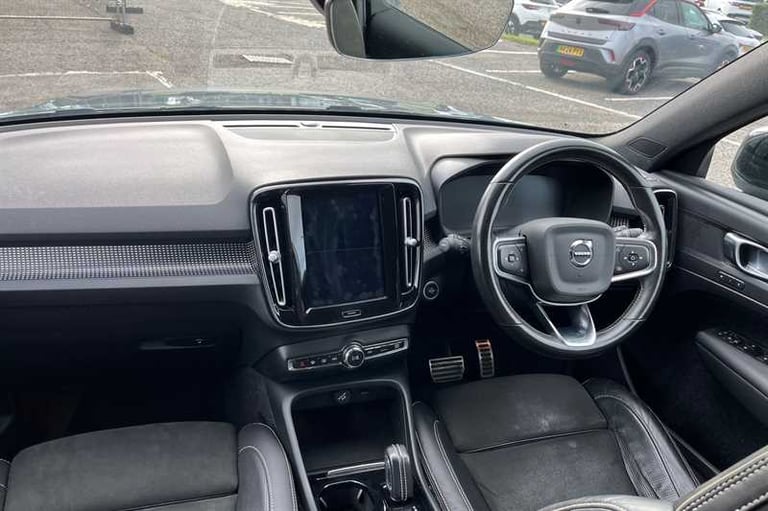 2020 Volvo XC40 1.5h T5 Twin Engine Recharge 10.7kWh R-Design Pro SUV 5dr Petrol Plug-in Hy SUV H...
