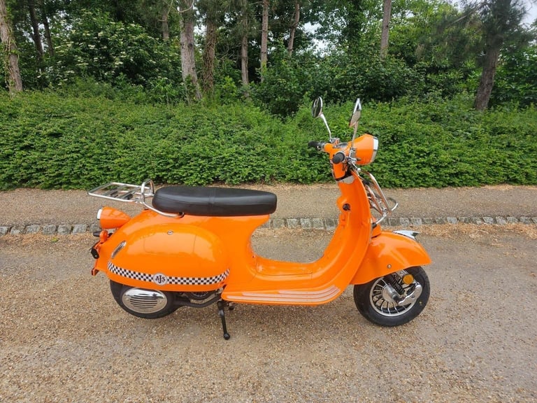 AJS MODENA [Phone number removed]5 Petrol Automatic in Orange