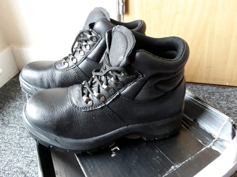 image for Women s3 Almar work boot as new