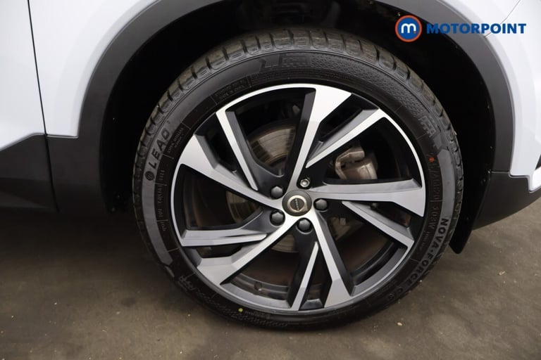 2020 Volvo XC40 2.0 T5 R DESIGN Pro 5dr AWD Geartronic SUV Petrol Automatic