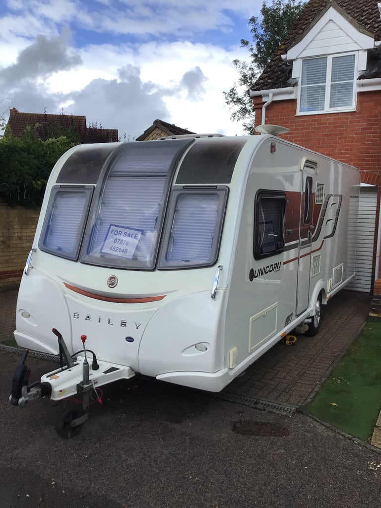 Bailey Unicorn Vigo Touring Caravan Island bed.