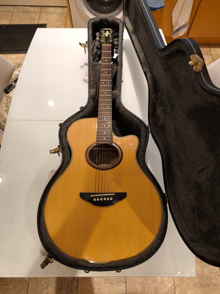Yamaha Semi-Acoustic guitar