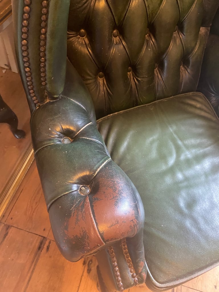 Green chesterfield armchair 