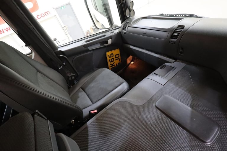 2015 (65 PLATE) Scania P360 4x2 Euro 6 Tractor Units