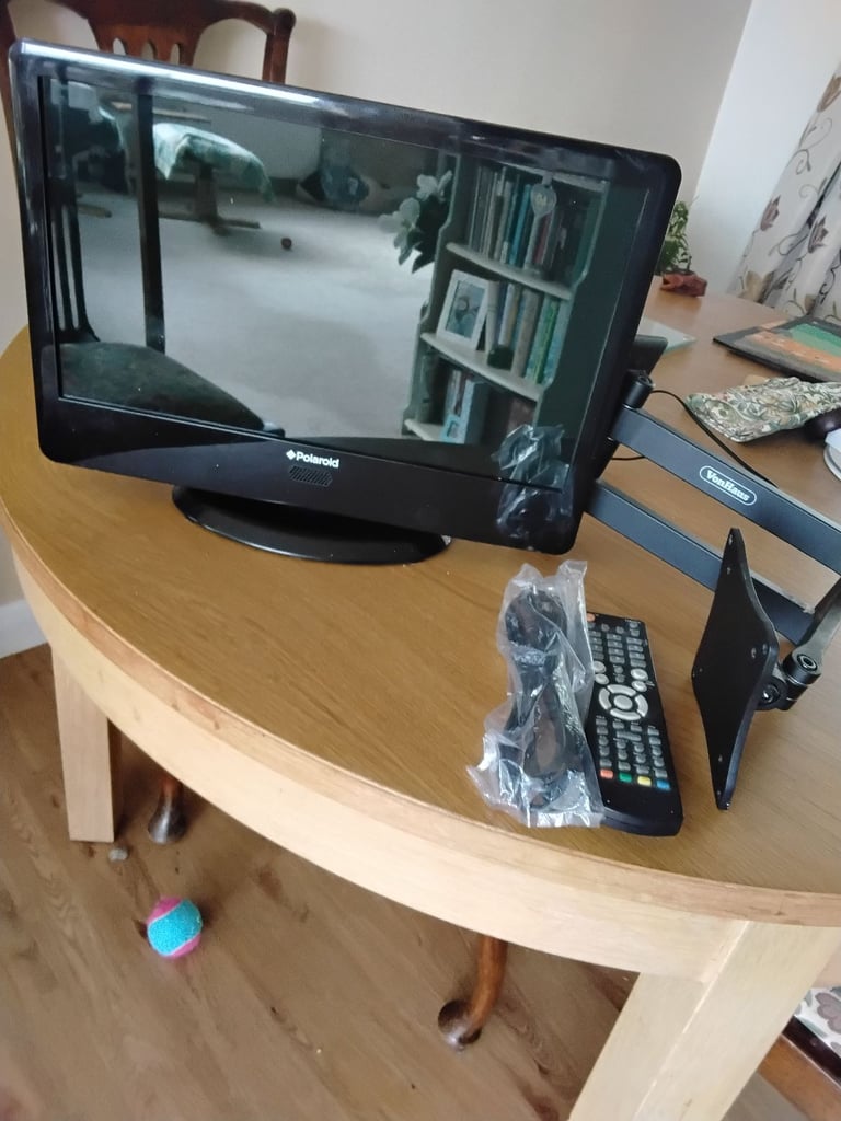 image for Polaroid 15.4&quot; tv