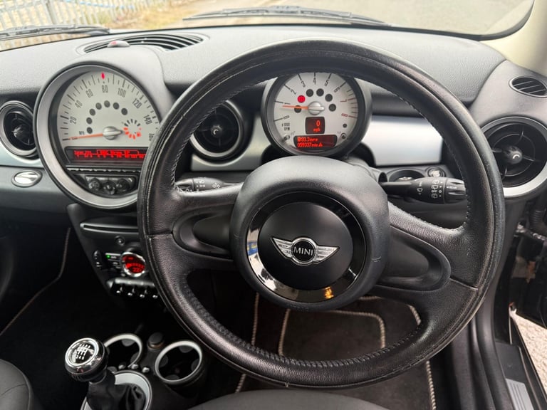 2011 MINI Hatch 1.6 Cooper Euro 5 (s/s) 3dr HATCHBACK Petrol Manual