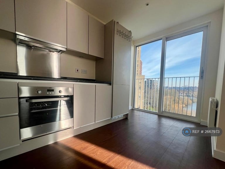 2 bedroom flat in Greenshank House, London, NW9 (2 bed) (#2667973)