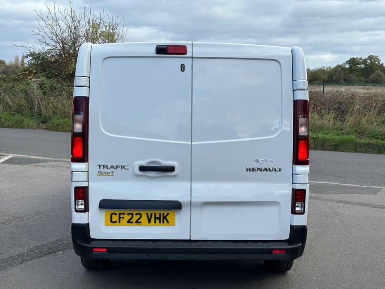 2022 Renault Trafic 2.0 dCi Blue LL30 Sport L2 H1 Euro 6 (s/s) 5dr PANEL VAN Diesel Manual