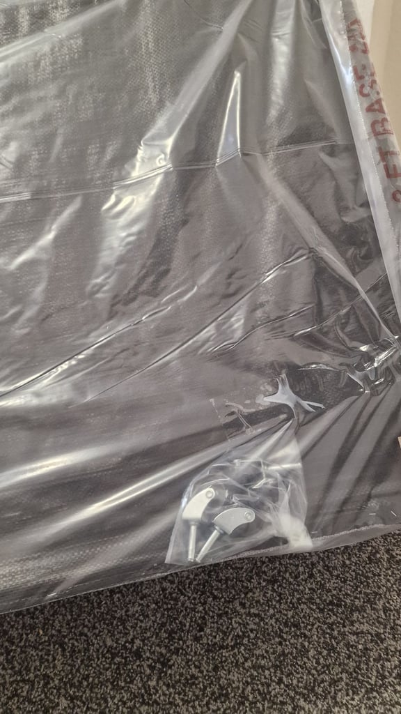 Brand New Divan Bed Bases & Mattress Never Used! Double bed 4ft6in x 6ft3in beds base single 3ft