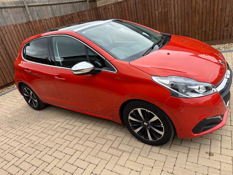 Peugeot, 208 2018, Manual, only 16k miles 