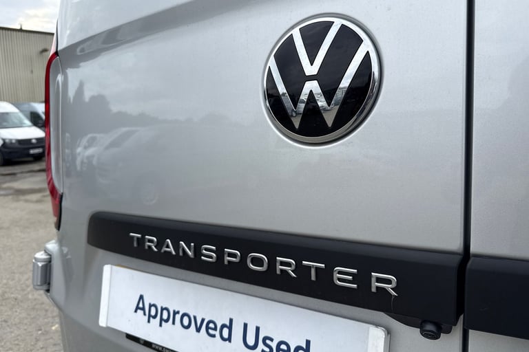 2025 Volkswagen Transporter 2.0 TDI 150 Commerce Pro Van Auto PANEL VAN DIESEL Automatic