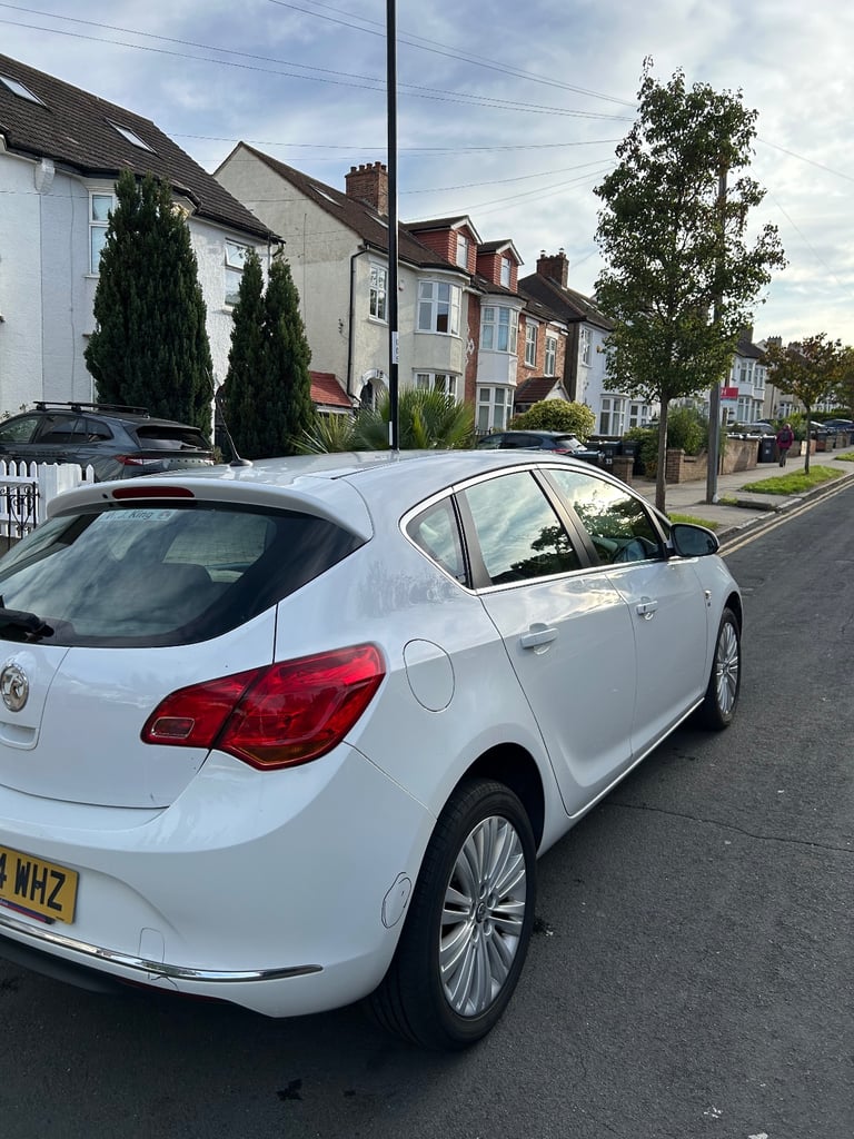 Vauxhall, ASTRA, Hatchback, 2014, Manual, 1398 (cc), 5 doors