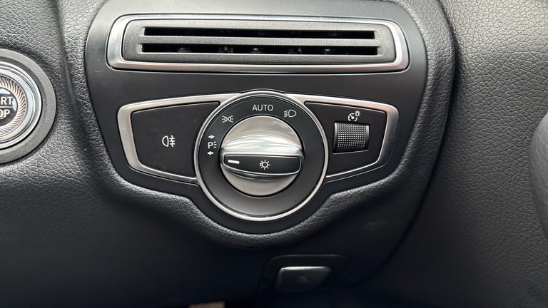 2019 Mercedes-Benz C Class C220d AMG Line Premium Plus 4dr 9G-Tronic Diesel Saloon Saloon Diesel ...