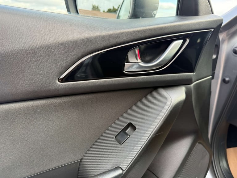 2016 Mazda Mazda3 2.0 3 Sport Nav 4dr Saloon Petrol Manual