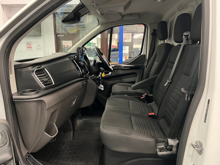 2021 Ford Transit Custom 300 LIMITED 2.0TDCI ECOBLUE 130PS LWB VAN (EURO 6) PANEL VAN Diesel Manual