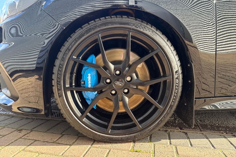 2018 Ford Focus 2.3T EcoBoost RS Hatchback 5dr Petrol Manual AWD Euro 6 (s/s) (350 ps) Hatchback ...