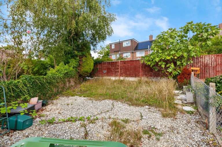 1 Bed Maisonette in Slough (SL2)