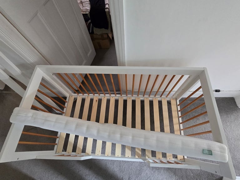 Maya cot bed from OBaby. White colour. 