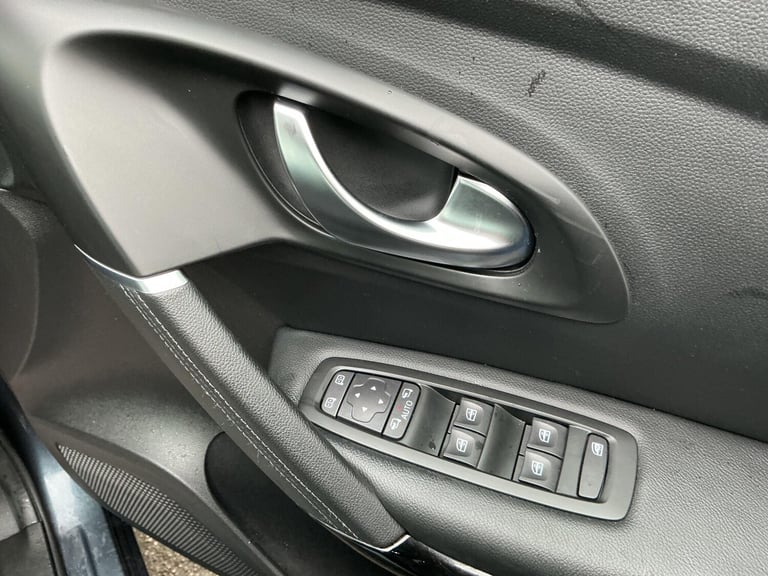 2020 Renault Kadjar 1.3 TCE Iconic 5dr HATCHBACK PETROL Manual