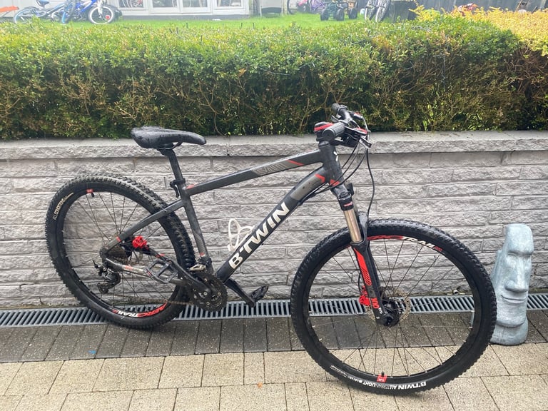image for Btwin mountain bike with hydraulic disc brake 27.5 wheels