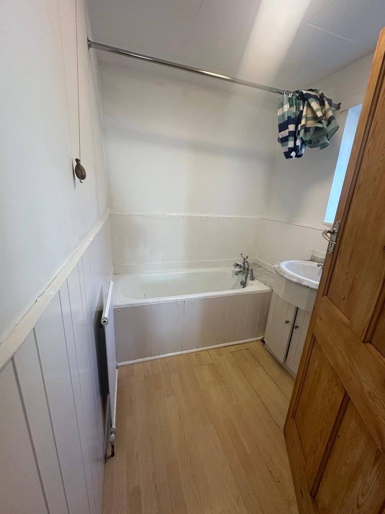 Beautiful 4 Bedroom House With Private Garden Ready To Move On Ley Street Ilford (IG2 7QX)