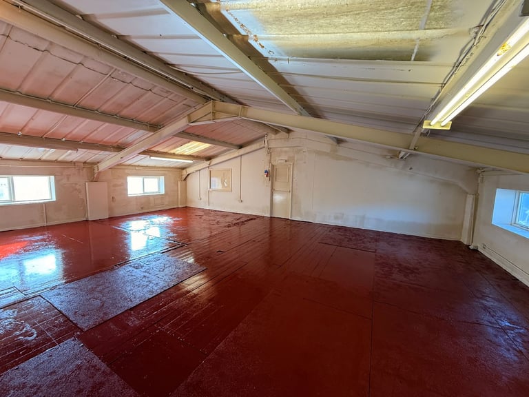  Refurbished 1,926 sq. ft. Commercial Unit - Highfield Industrial Estate, Ferndale, Rent: £280/week