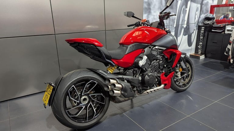 2025 Ducati Diavel V4 1158 Ducati Quick Shift Euro 5