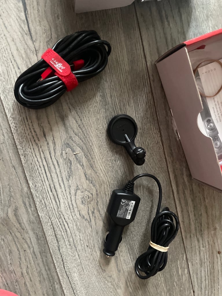 Garmin 35 dashcam boxed 