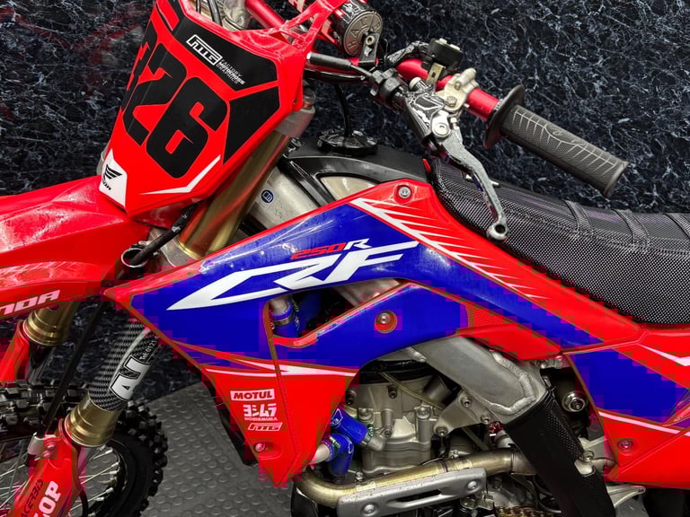 Honda CRF 250 2018 (MOTOCROSS / MX / ENDURO) @ AJ TRADING 