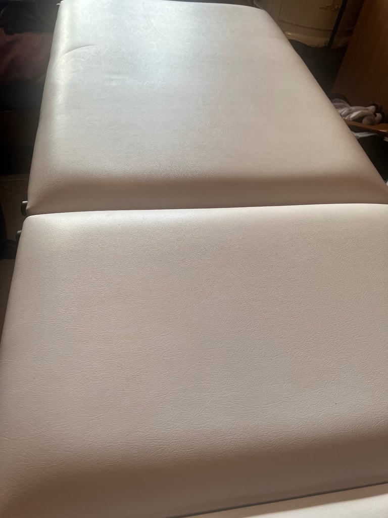 Portable Massage Table with Metal legs and back adjustable tilt