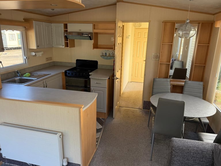 CHEAP CARAVAN FOR SALE OFF SITE 32FT X 12FT X 2 BEDROOMS / PRIVATE LAND