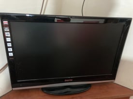 22" SANYO TV BUILT-IN DVD , FREEVIEW CE22LD08DV