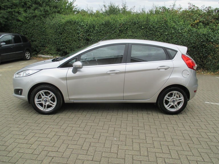 2014 Ford Fiesta 1.25 Zetec Euro 5 5dr HATCHBACK Petrol Manual