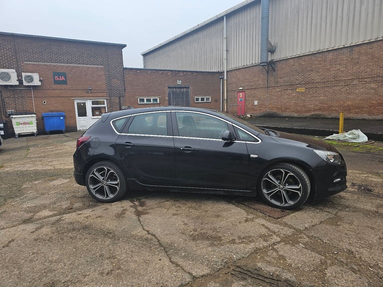 Vauxhall, ASTRA, Hatchback, 2015, Manual, 1956 (cc), 5 doors