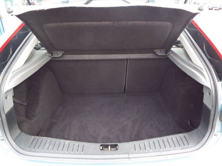 2008 Ford Focus 1.6 Style Hatchback 5dr Petrol Manual (159 g/km, 99 bhp) Hatchback Petrol Manual