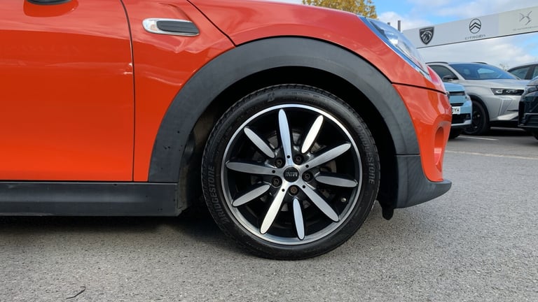 2018 MINI Hatch 1.5 Cooper Hatchback 3dr Petrol Steptronic Euro 6 (s/s) (136 ps) Hatchback Petrol...