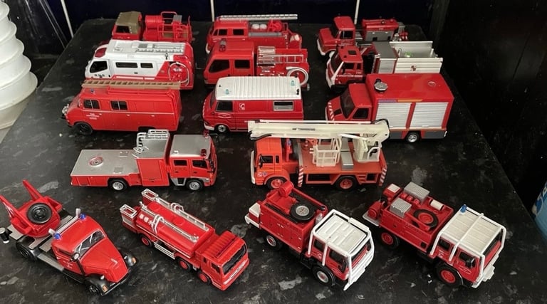 image for DEL PRADO FIRE ENGINES 