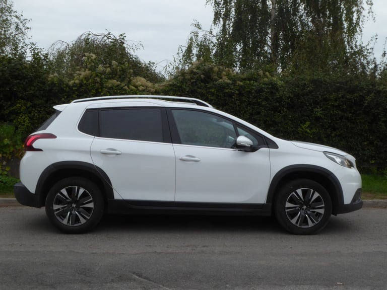 2016 Peugeot 2008 1.2 PureTech Allure 5dr HATCHBACK Petrol Manual