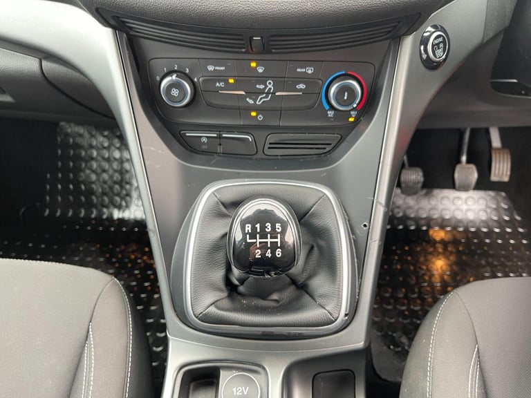 2018 Ford Kuga 2.0 TDCi EcoBlue Zetec AWD Euro 6 (s/s) 5dr HATCHBACK Diesel Manual