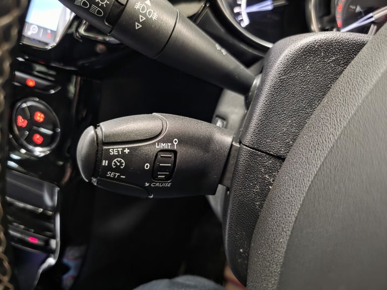 DS AUTOMOBILES DS 3 1.6 BlueHDi Prestige Black Manual WARRANTY 12 MONTHS MOT