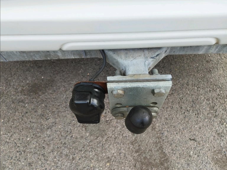 Bessacarr E460 2 berth  DIESEL MANUAL 2007/57