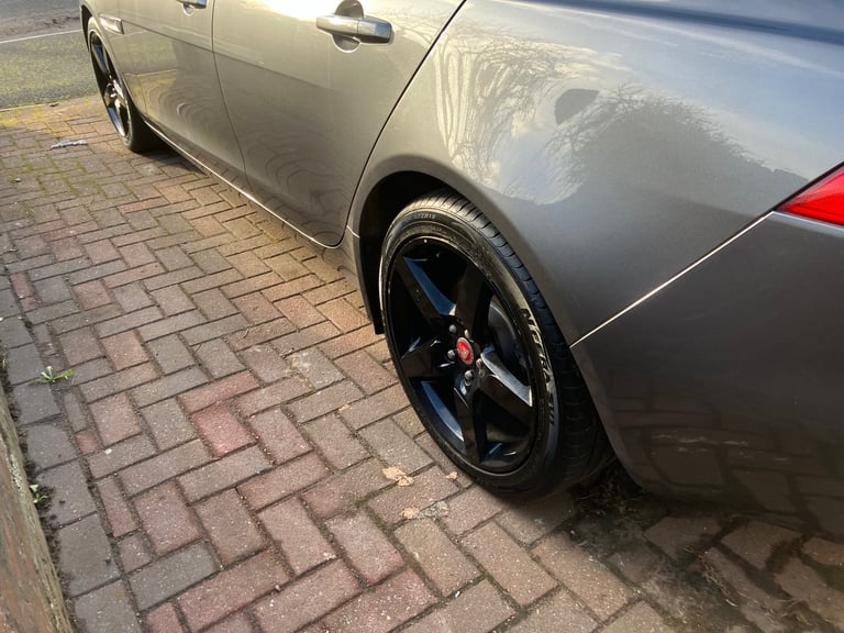 Jaguar, XE, Saloon, 2016, Other, 1999 (cc), 4 doors