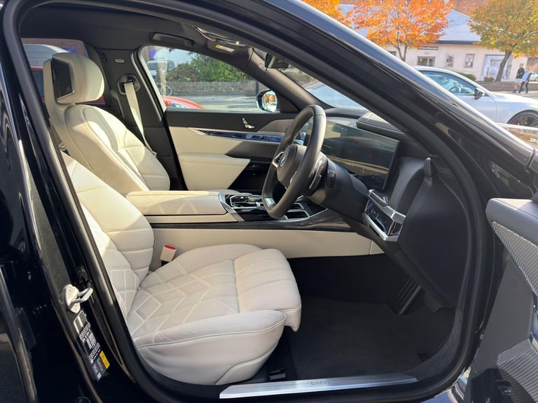 2025 BMW 7 Series 3.0 750e 22.1kWh Excellence Saloon 4dr Petrol Plug-in Hybrid Auto xDrive Eu SAL...