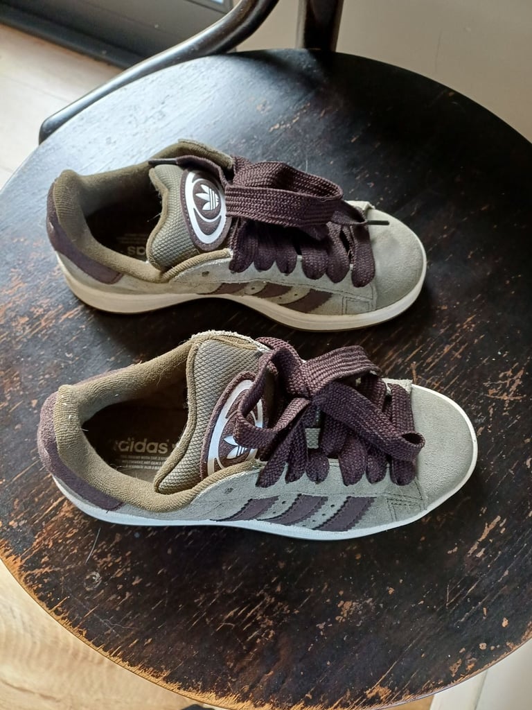 image for Adidas olive green trainers size 3.5