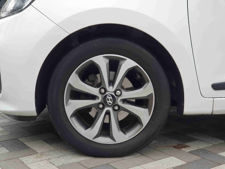 2018 Hyundai i10 1.2 Premium SE 5dr Hatchback Petrol Manual