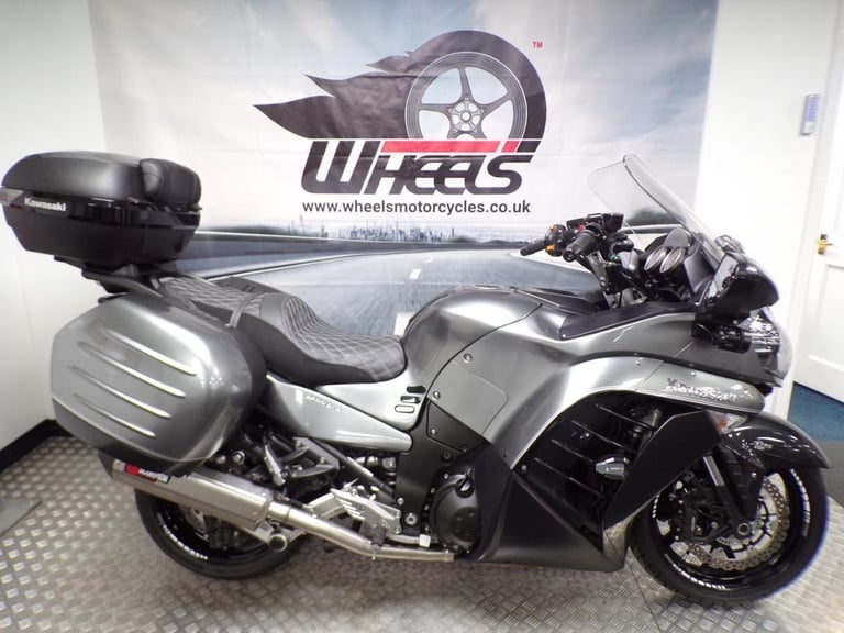 2017 KAWASAKI GTR1400 WITH ONLY 4496 MILES FROM NEW!