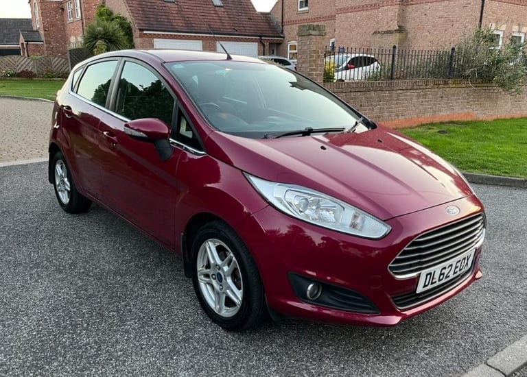 2013 FORD FIESTA 1.0 ZETEC GENUINE 67,000 MILES FULL MOT JUST SERVICED LOVELY!