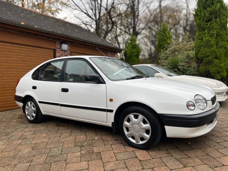 1997 Toyota Corolla 1.3 GS 5dr Auto HATCHBACK Petrol Automatic