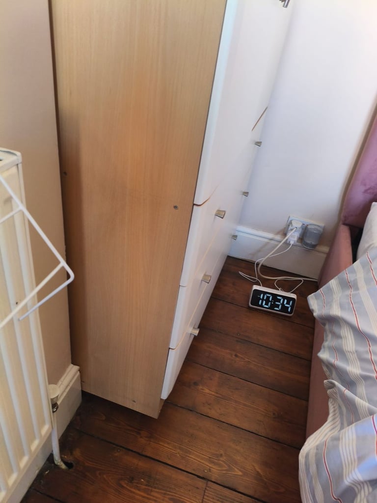 Schreiber Bedroom Wardrobe Pale Cream 3 drawers